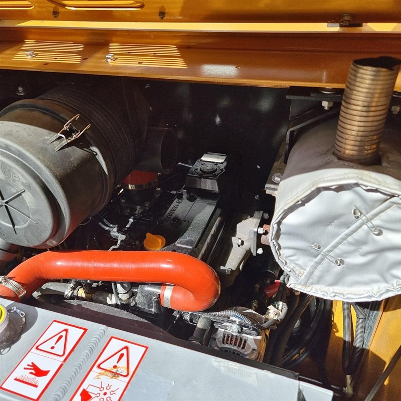 AS55GW Skid Steers image 37