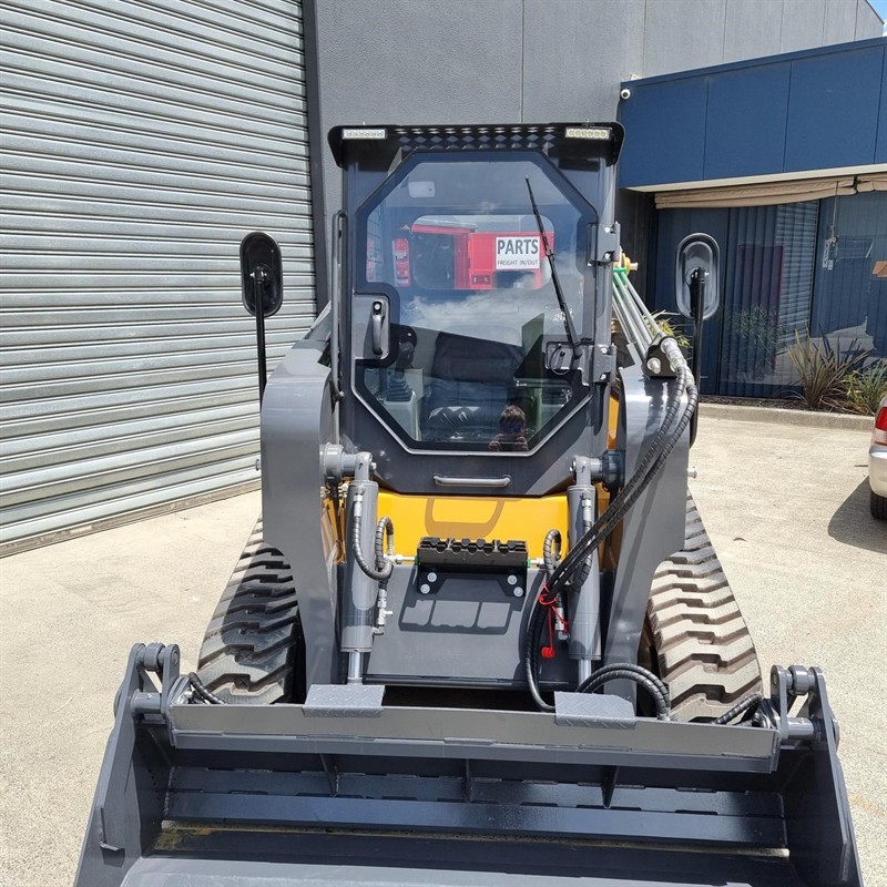 AS75GT Skid Steers image 5
