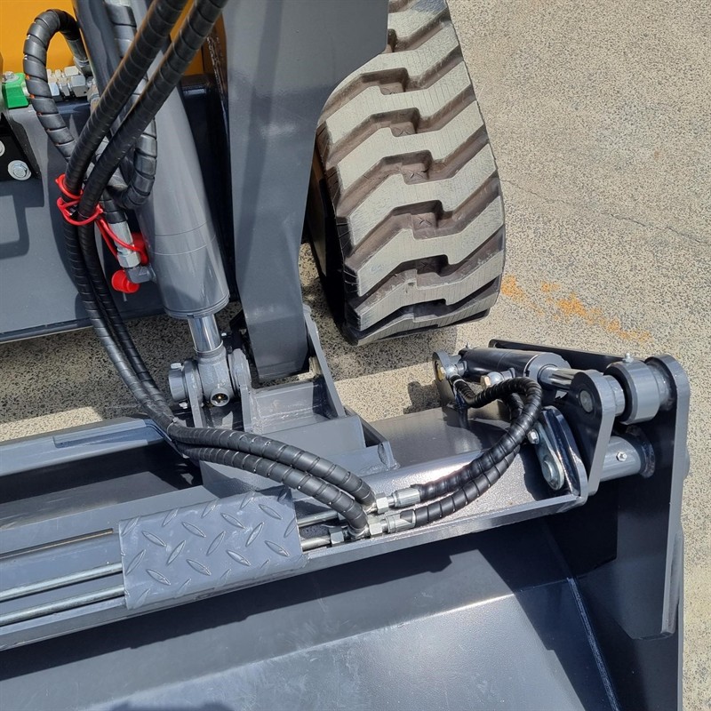 AS75GT Skid Steers image 7