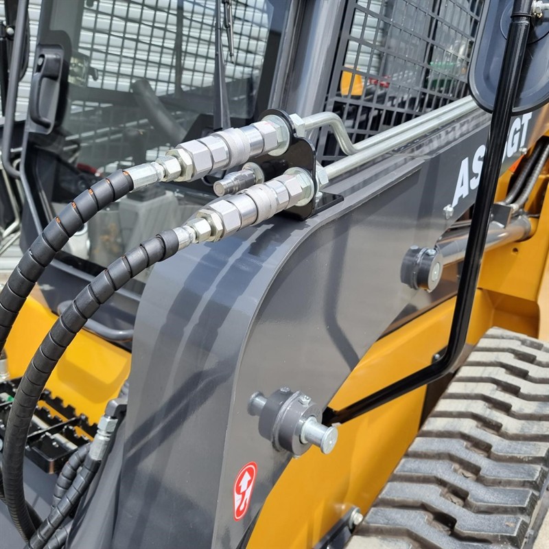 AS75GT Skid Steers image 10