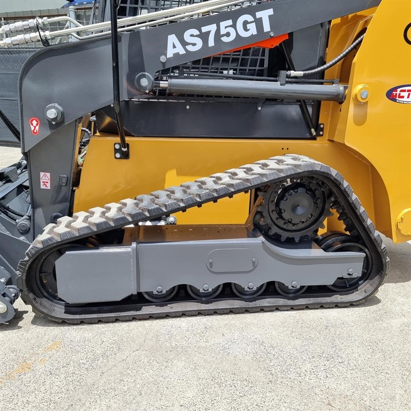 AS75GT Skid Steers image 13
