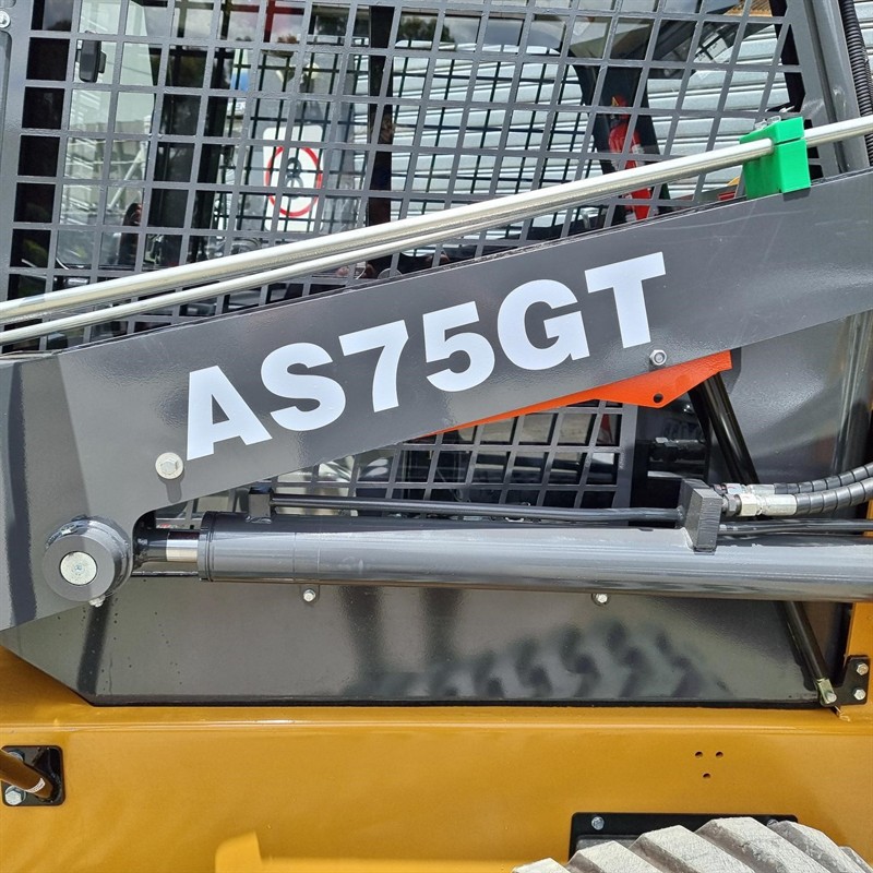 AS75GT Skid Steers image 14