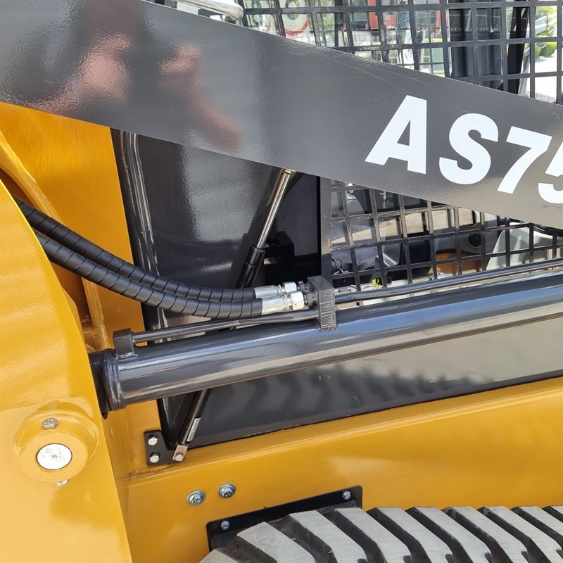 AS75GT Skid Steers image 28
