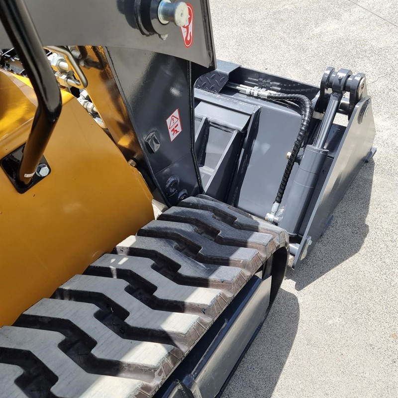 AS75GT Skid Steers image 29