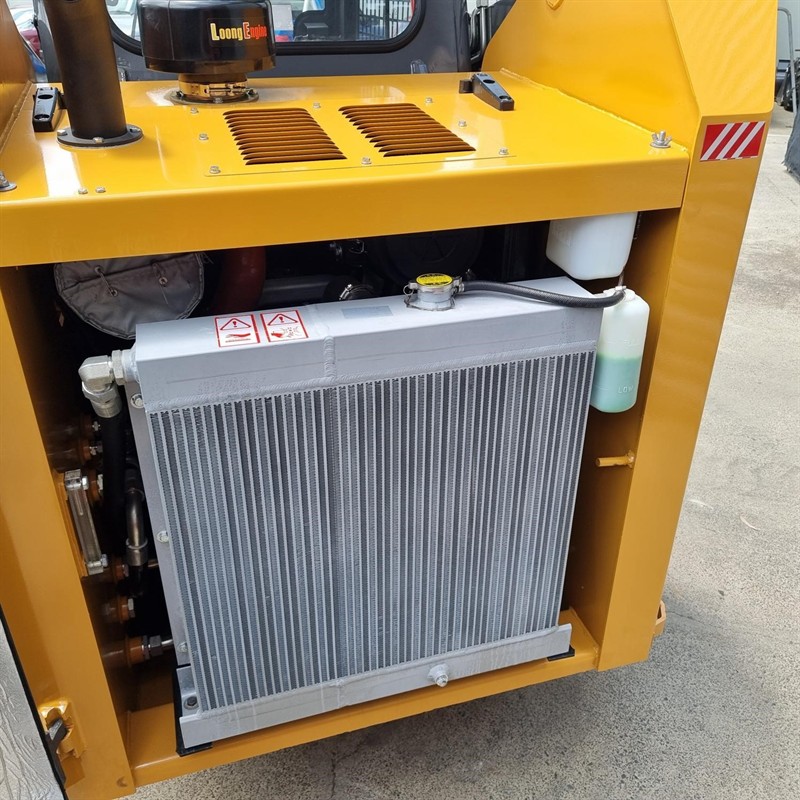 AS75GT Skid Steers image 37