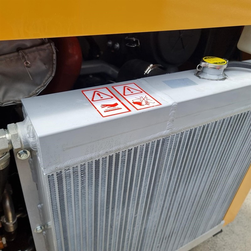 AS75GT Skid Steers image 39