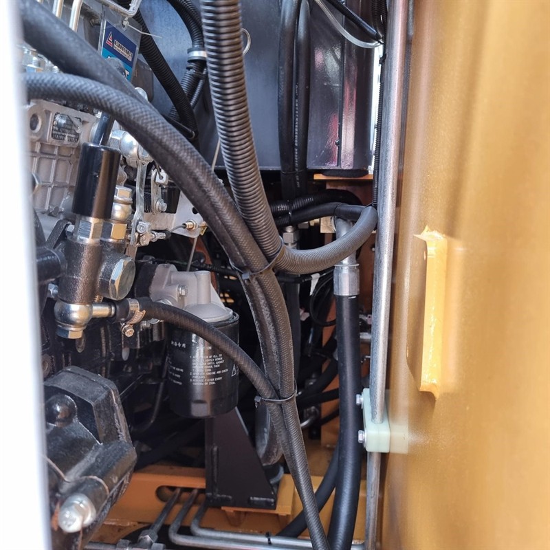 AS75GT Skid Steers image 49