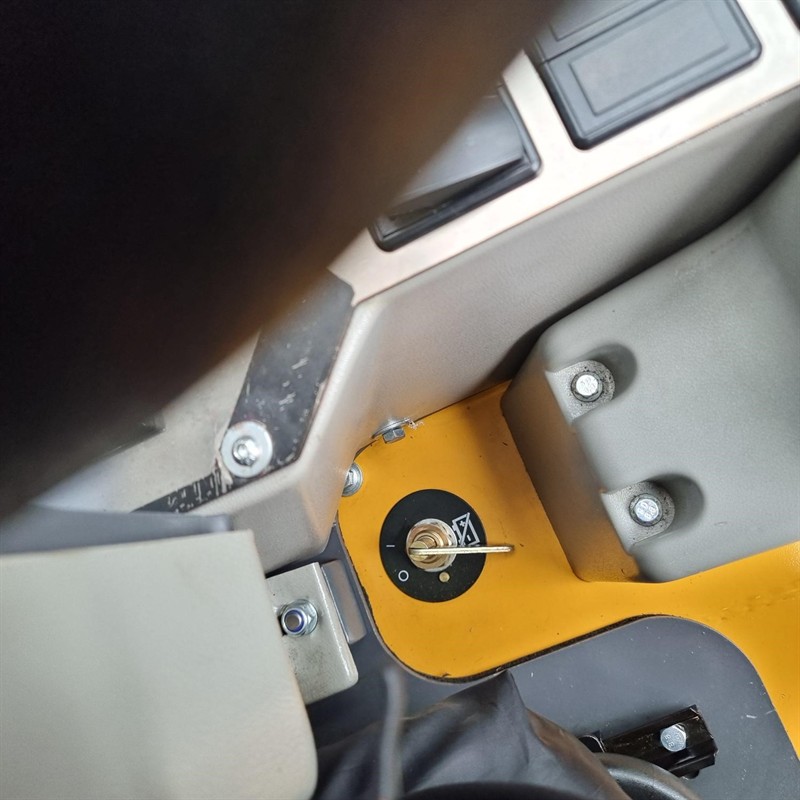 AS75GT Skid Steers image 58