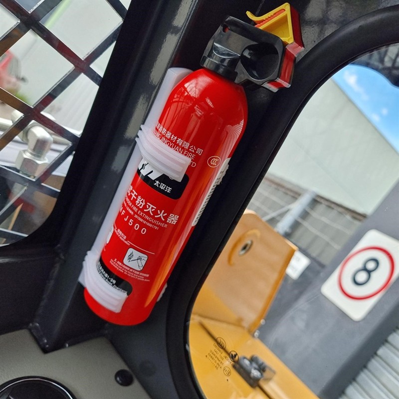 AS75GT Skid Steers image 63