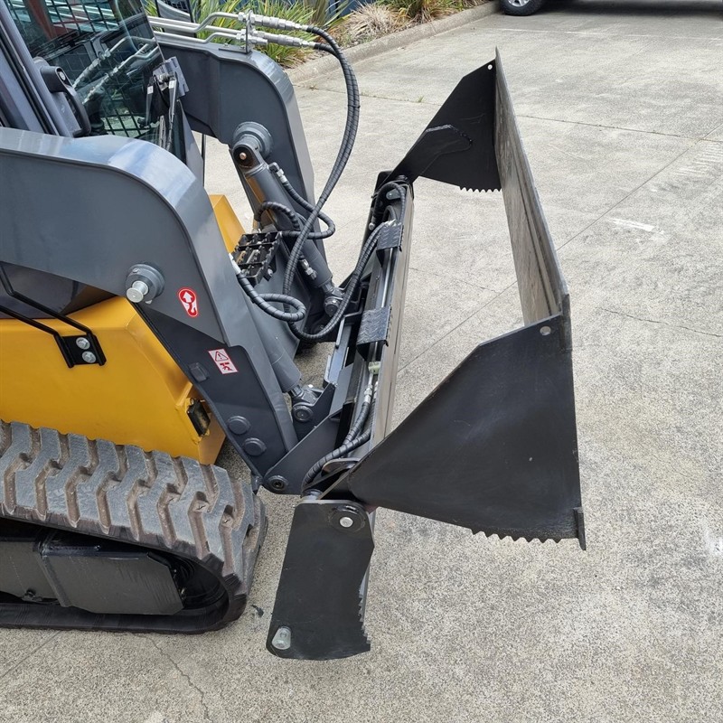 AS85GT Skid Steers image 15