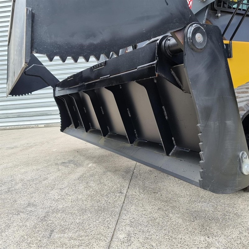 AS85GT Skid Steers image 18