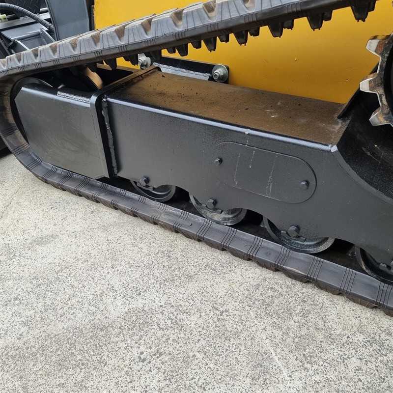 AS85GT Skid Steers image 30