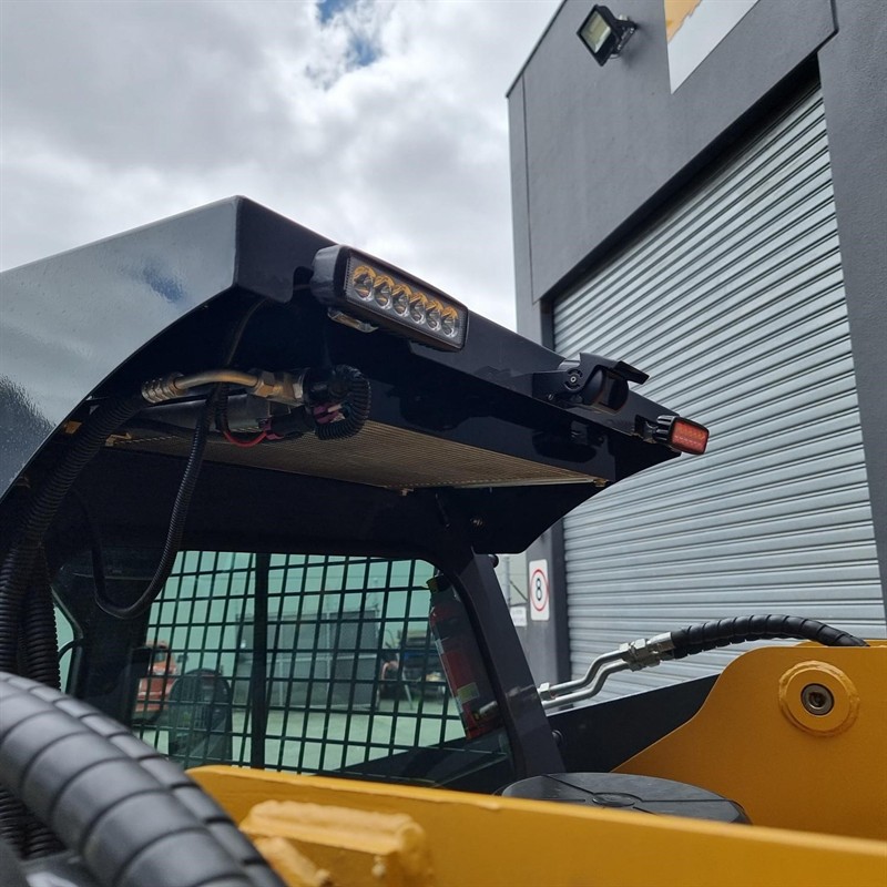 AS85GT Skid Steers image 38