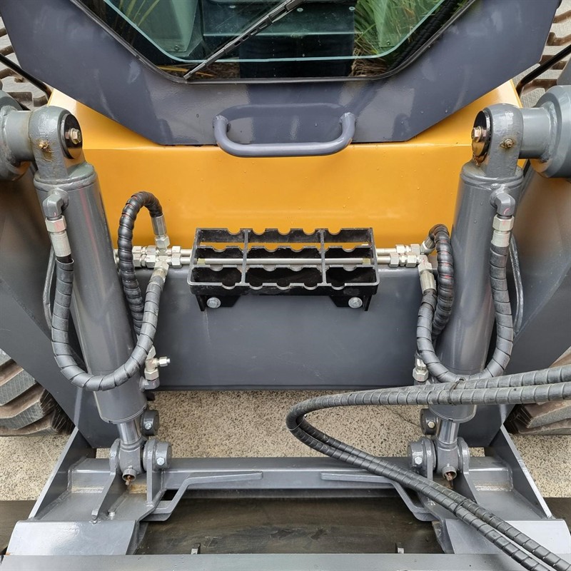 AS85GT Skid Steers image 46