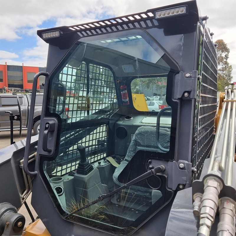 AS85GT Skid Steers image 50