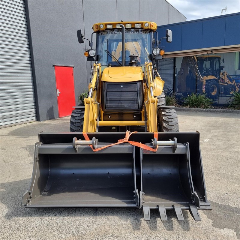 AB388C-II 8 Tonne Backhoe image 7