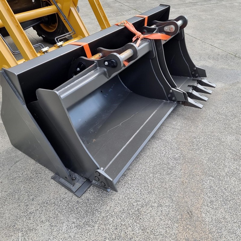 AB388C-II 8 Tonne Backhoe image 12