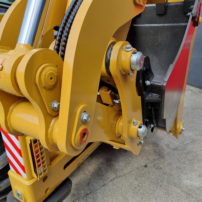 AB388C-II 8 Tonne Backhoe image 20