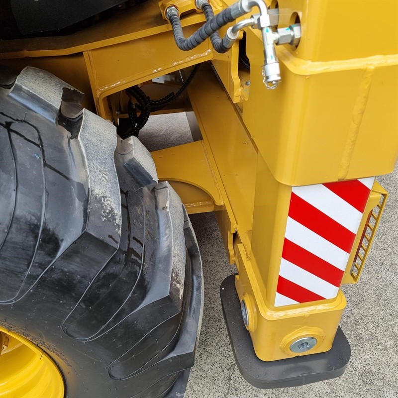 AB388C-II 8 Tonne Backhoe image 25