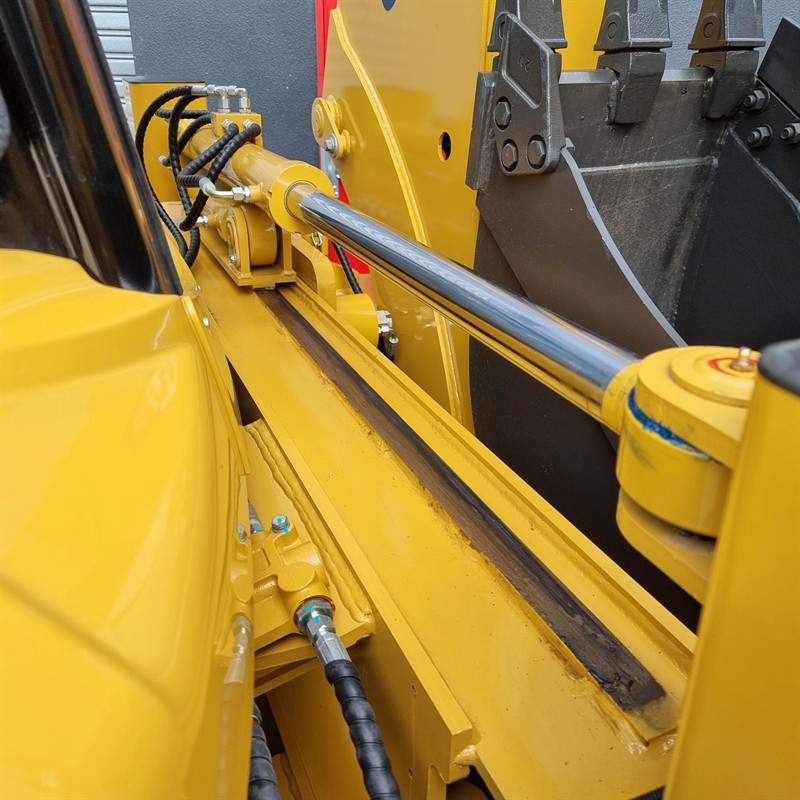 AB388C-II 8 Tonne Backhoe image 26