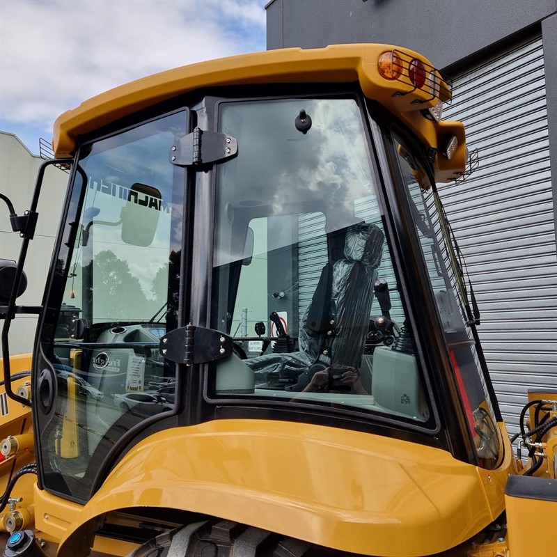 AB388C-II 8 Tonne Backhoe image 28