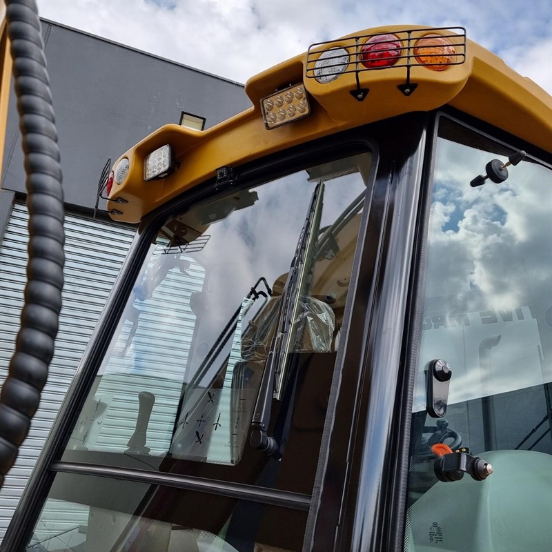 AB388C-II 8 Tonne Backhoe image 50