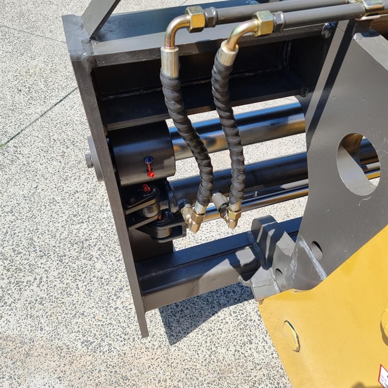 Adjustable Pallet Forks Attachments image 7