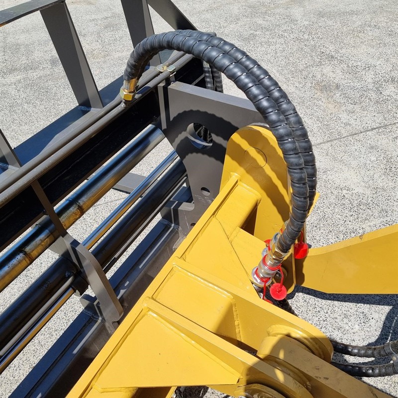 Adjustable Pallet Forks Attachments image 8