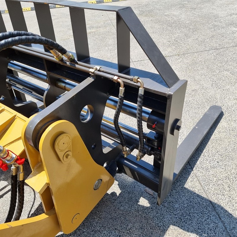 Adjustable Pallet Forks Attachments image 9