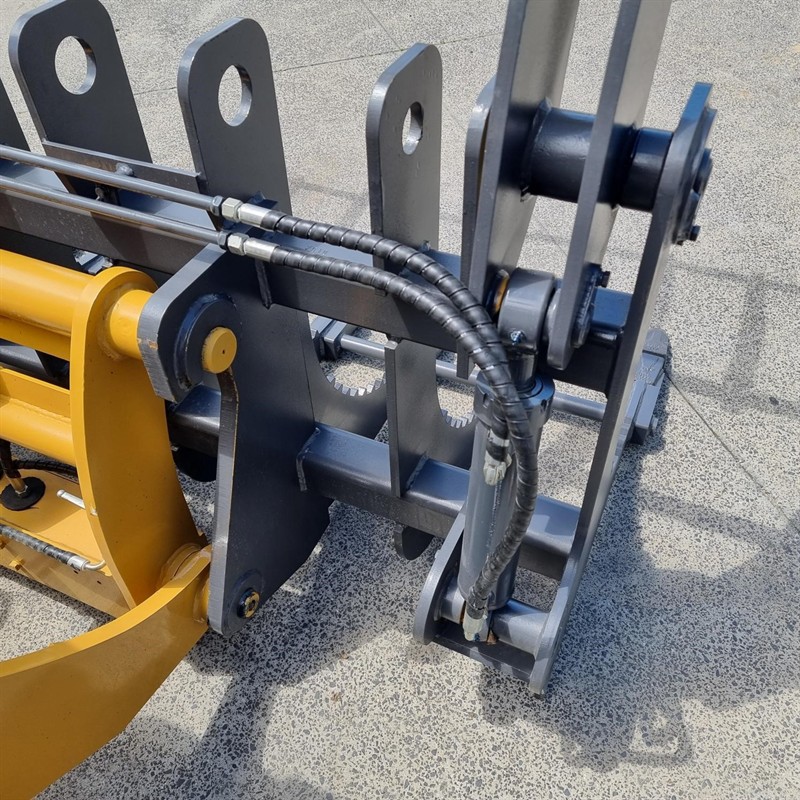 AL926F Grapple Bucket Attachments image 10