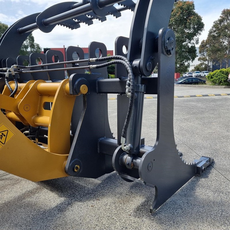 AL926F Grapple Bucket Attachments image 11