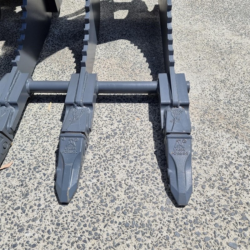 AL926F Grapple Bucket Attachments image 18