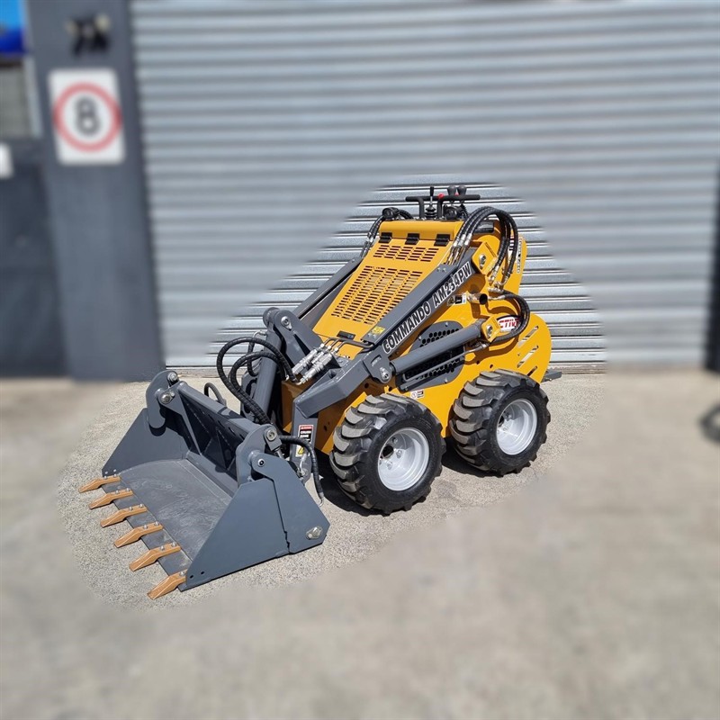 AM234PW Commando Mini Skidsteers image 2