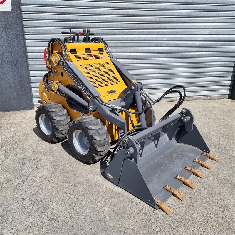 AM234PW Commando Mini Skidsteers image 26