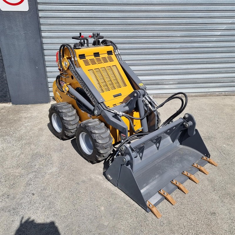 AM234PW Commando Mini Skidsteers image 28