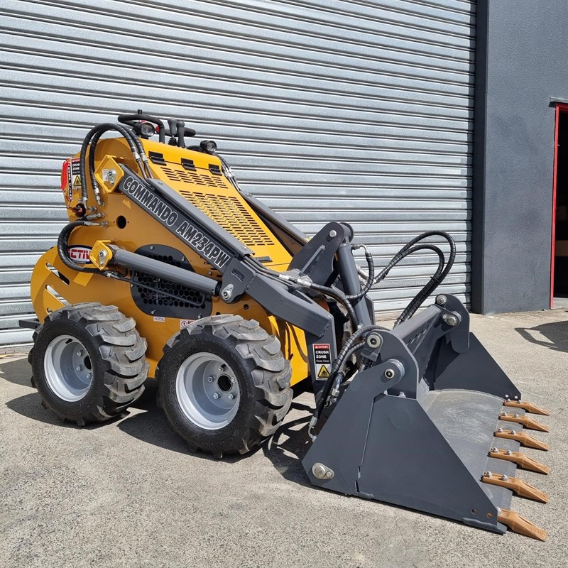 AM234PW Commando Mini Skidsteers image 30