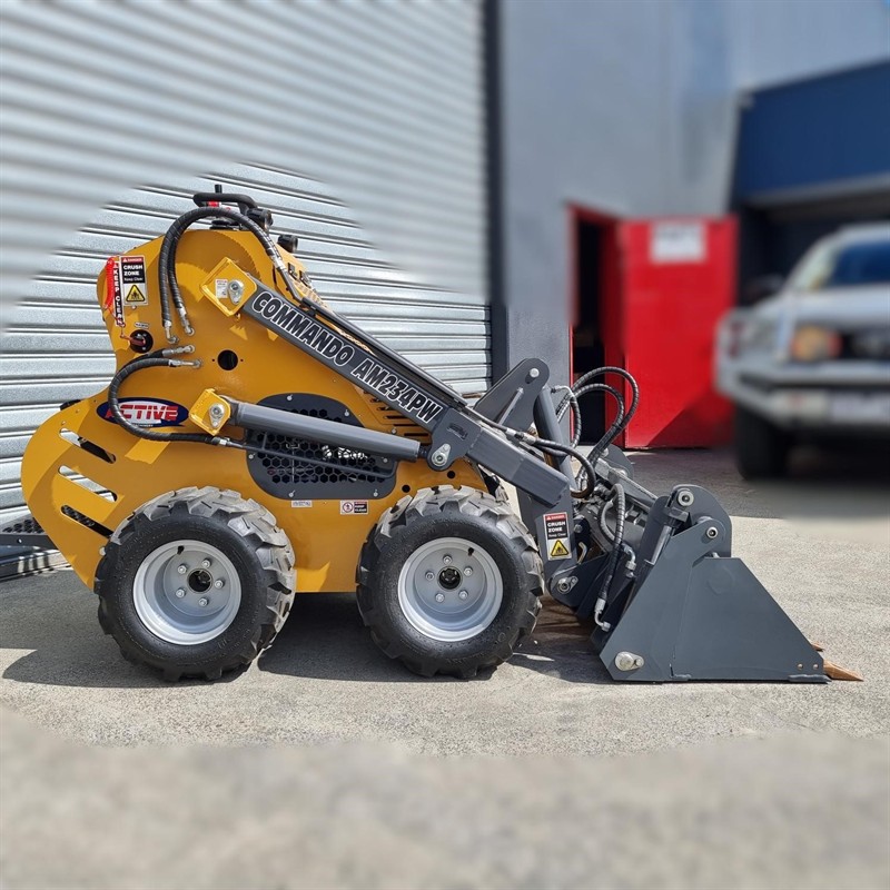 AM234PW Commando Mini Skidsteers image 33