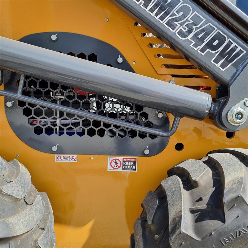 AM234PW Commando Mini Skidsteers image 35