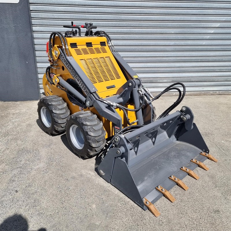 AM234PW Commando Mini Skidsteers image 39