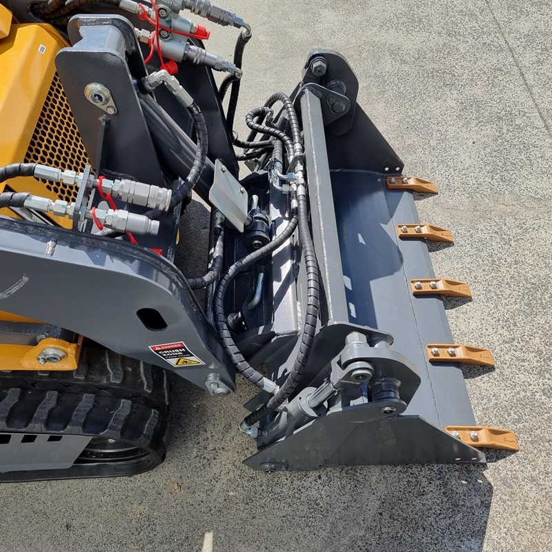 AM334DT Commando Mini Skidsteers image 10