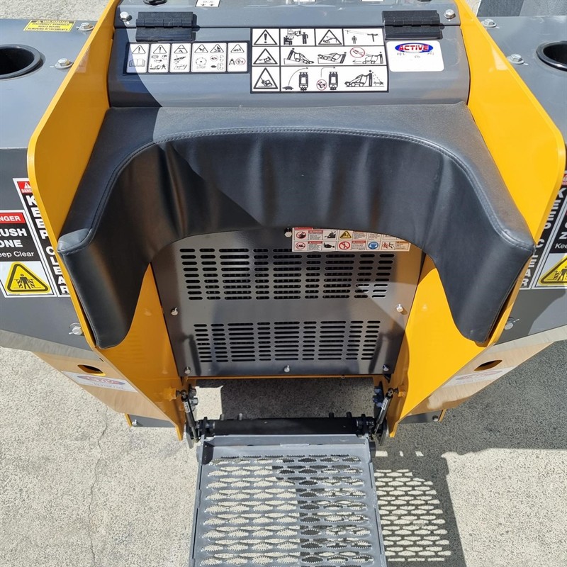 AM334DT Commando Mini Skidsteers image 18