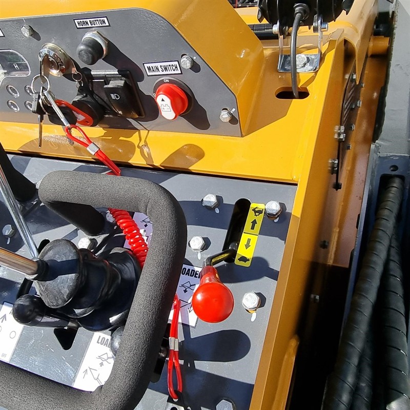 AM334DT Commando Mini Skidsteers image 26