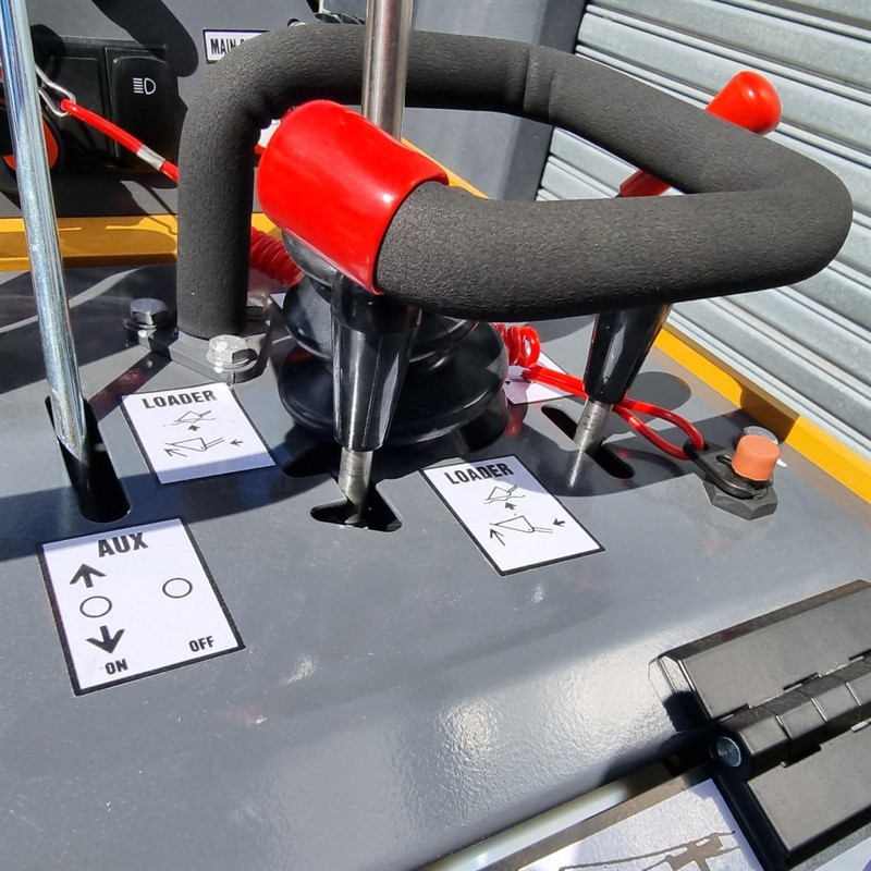 AM334DT Commando Mini Skidsteers image 27