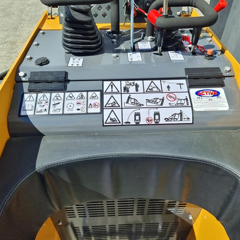 AM334DT Commando Mini Skidsteers image 30