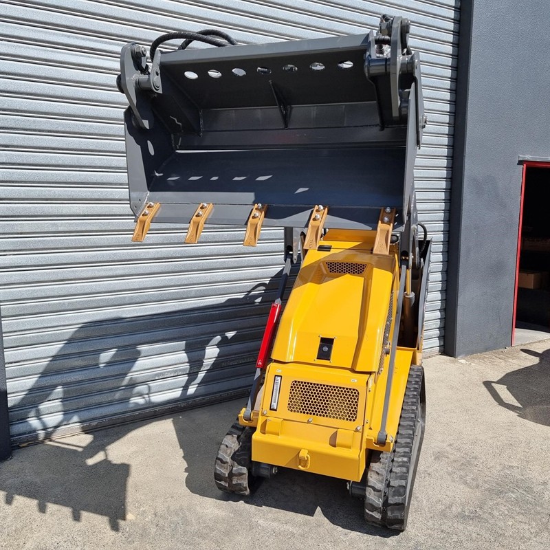 AM334DT Commando Mini Skidsteers image 50