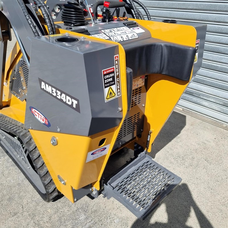 AM334DT Commando Mini Skidsteers image 64