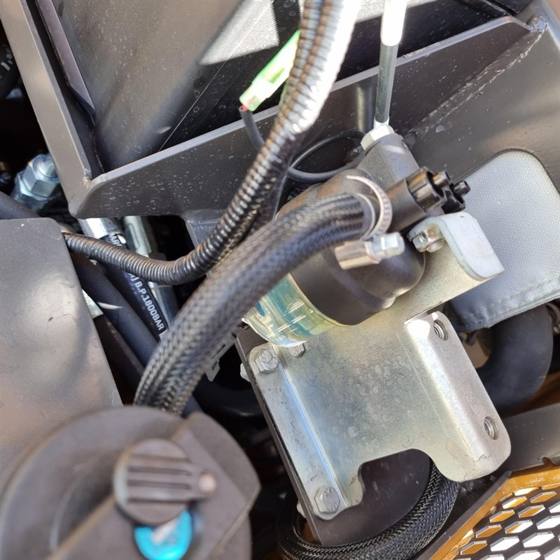 AM334DT Commando Mini Skidsteers image 84