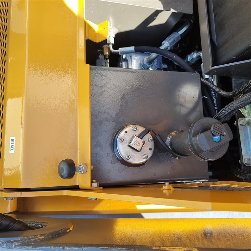 AM334DT Commando Mini Skidsteers image 88