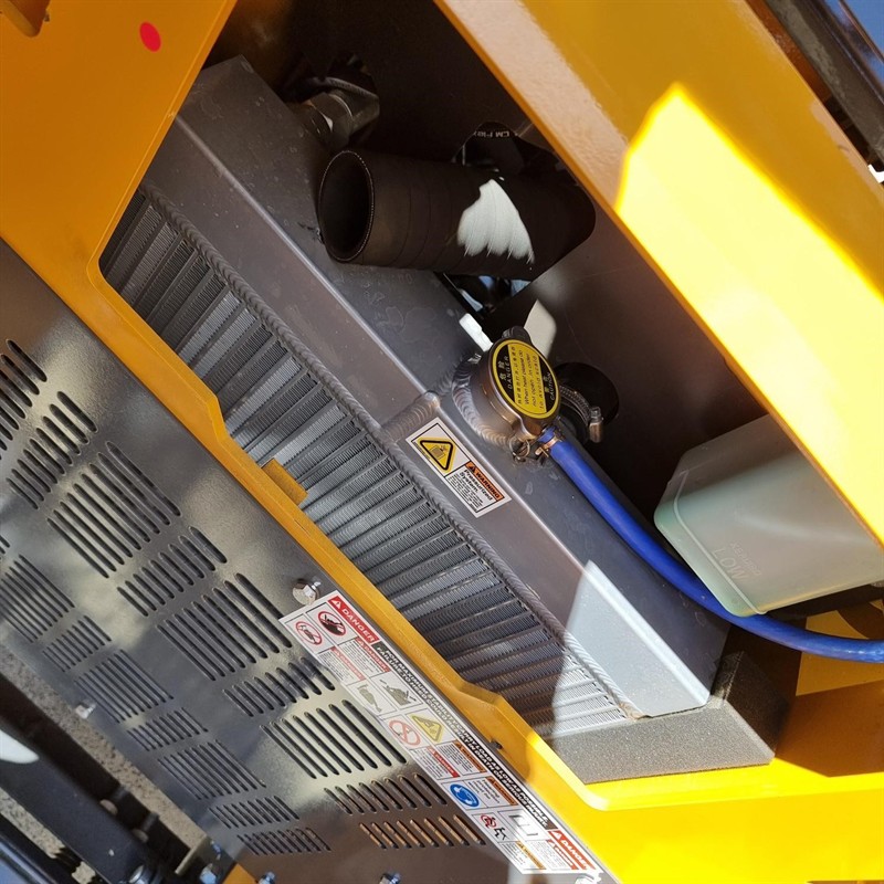 AM334DT Commando Mini Skidsteers image 90