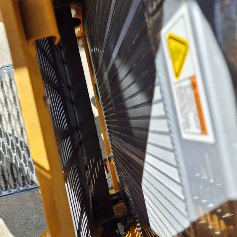 AM334DT Commando Mini Skidsteers image 94